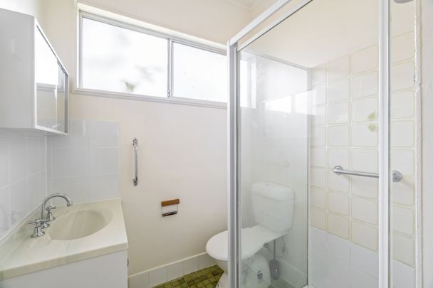 Tidy Two Bedroom Home in Convenient Location - Photo 1