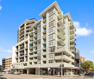 Fabulous Modern One Bedroom Apartment with Balcony and Parking - Photo 3