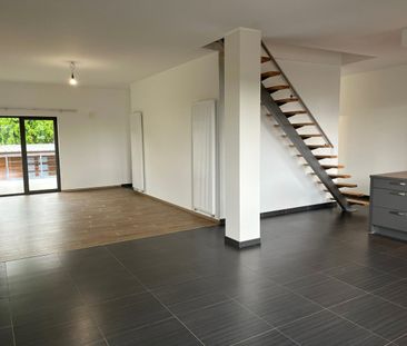 Zeer ruim app. met 2 slpk. en terras en carport in Houthalen - Foto 4