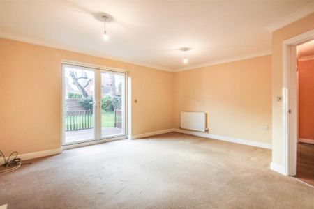 5 bedroom detached house to rent - Photo 2