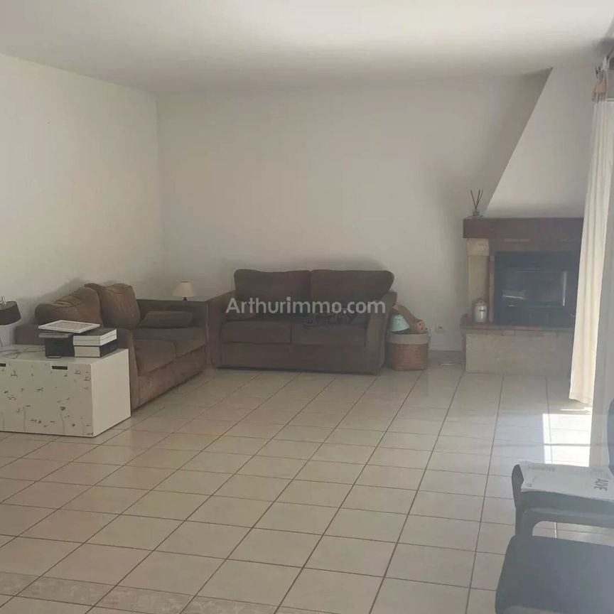 Location Maison 6 pièces 97 m2 à Aiglun - Photo 1