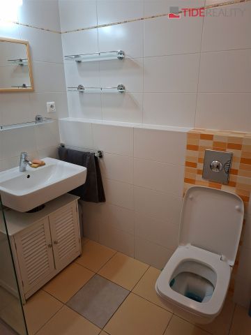 Apartment for rent, 2+kk - 1 bedroom, 60m - Photo 2