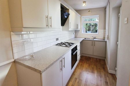 3 bedroom House To Let - Photo 5