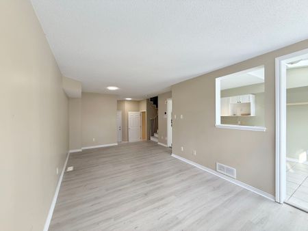 For Lease - 95 Hemlo Crescent, Kanata, Ontario - Photo 3