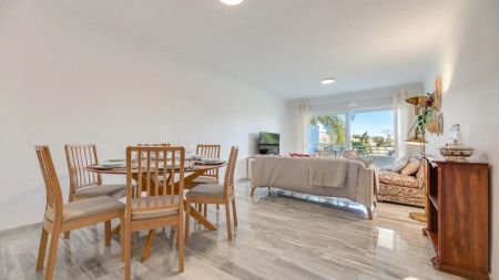 Apartamento de alquiler en Guadalmina Baja - Foto 2
