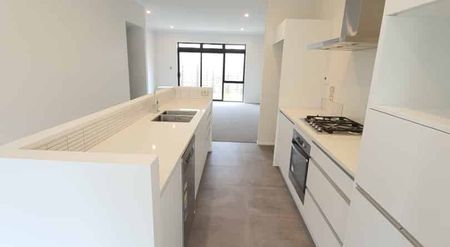 Fabulous Modern Terrace Home - Photo 2