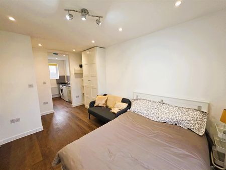 Great Elms Road, HP3 9TJ, Hemel Hempstead - Photo 2