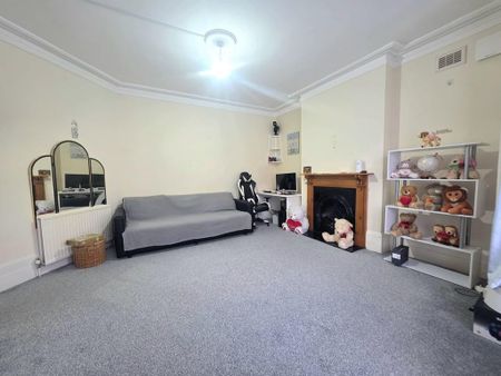 1 bedroom ground floor flat to rent - Photo 3