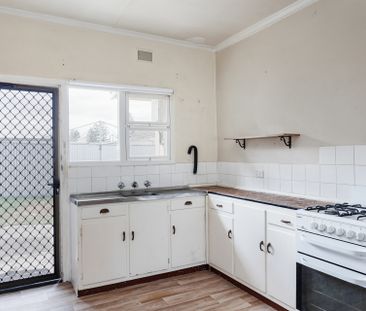 So Close To The Beach! - Photo 6