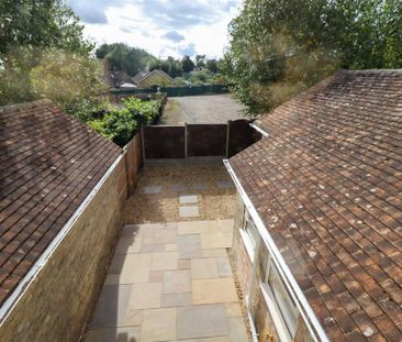 2 bedroom terraced house to rent - Photo 3