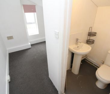 3 bedroom terraced house to rent - Photo 6