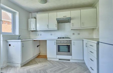 3 bedroom semi-detached house to rent - Photo 4