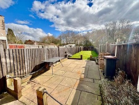 3 bedroom terraced house to rent - Photo 2