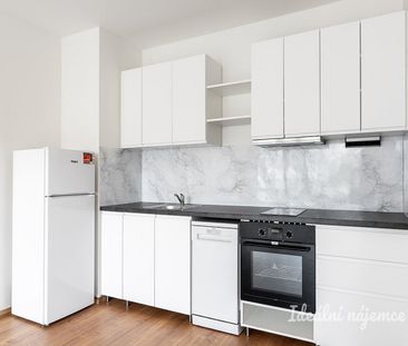 Pronájem bytu 1+kk 33 m² - Photo 2