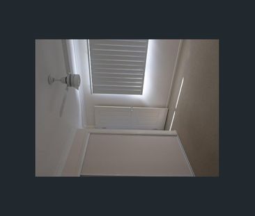 Comfortable and Quiet 3 Bedroom Townhouse for Rent! AVAILABLE NOW! - Photo 4