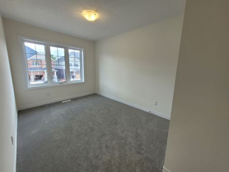 For Lease - 215 Broadacre Drive, Kitchener, Ontario - Photo 2