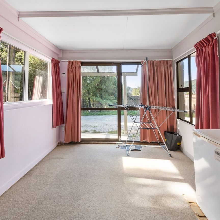 Private, and easy care unit - Photo 1