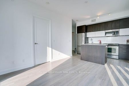 For Lease - 56 Annie Craig Drive Unit# 3105, Toronto, Ontario - Photo 5