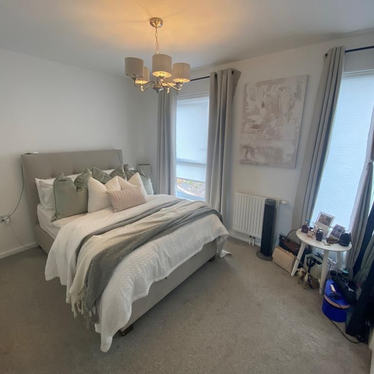 3 bedroom semi-detached house to rent - Photo 1