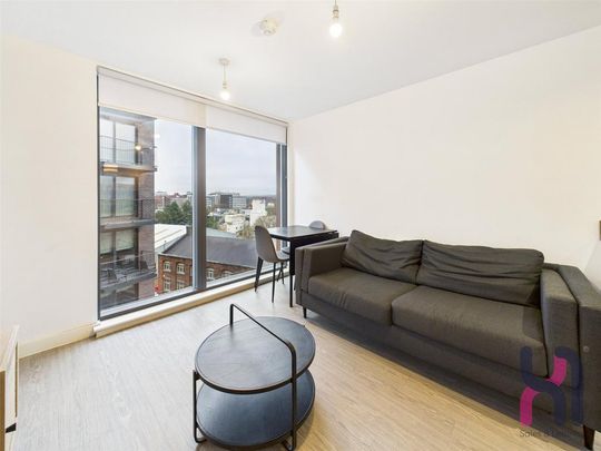 1 bedroom flat to rent - Photo 1
