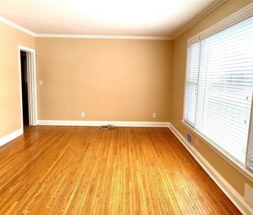 For Lease - 49 Grassmere Court, Oshawa, Ontario - Photo 2