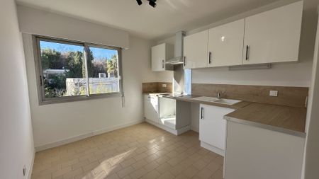 Location Appartement 4 pièces 89m² MONTPELLIER 34090 - Photo 3
