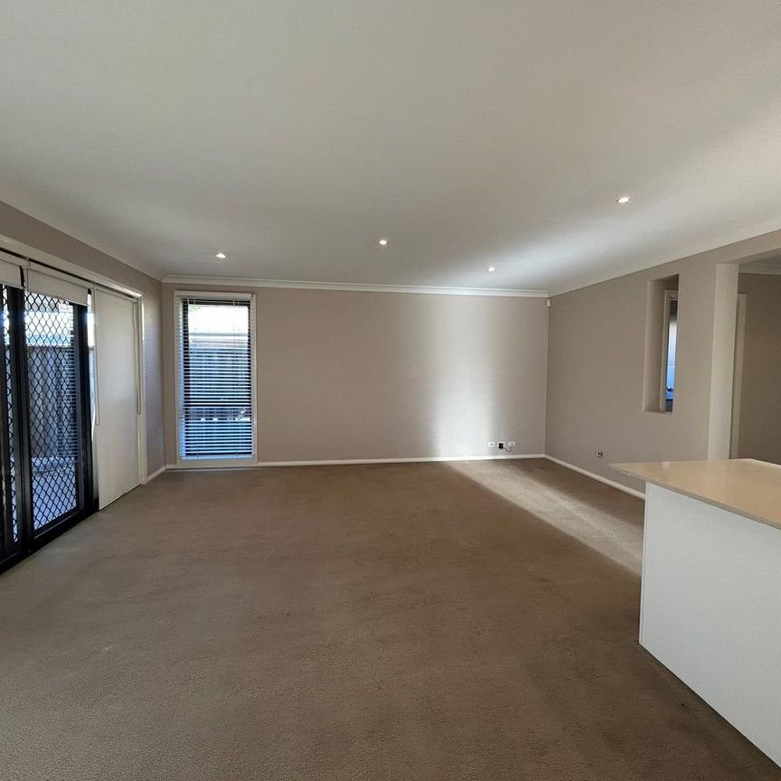 Spacious 3-Bedroom Home in a Quiet Location! - Photo 1