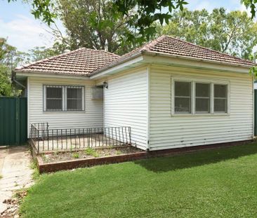 Freshly Painted 3-Bedroom Home – Perfect for Families! - Photo 5