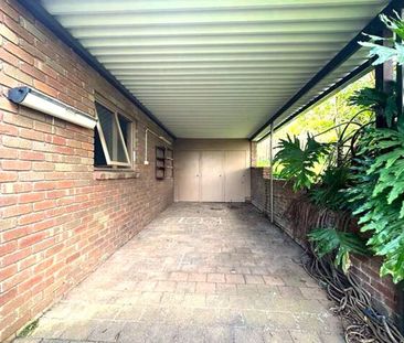 CHARMING 4 BEDROOM FAMILY HOME - Photo 2