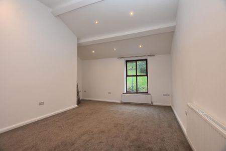 2 bedroom duplex to rent - Photo 3