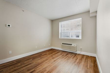 For Lease - 149 Main Street Unit# 511, Hamilton, Ontario - Photo 3