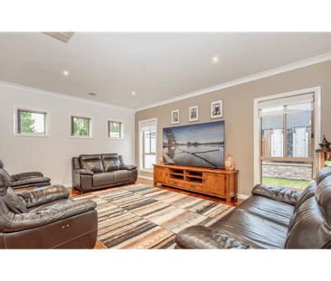 Spacious Family Home - Photo 4