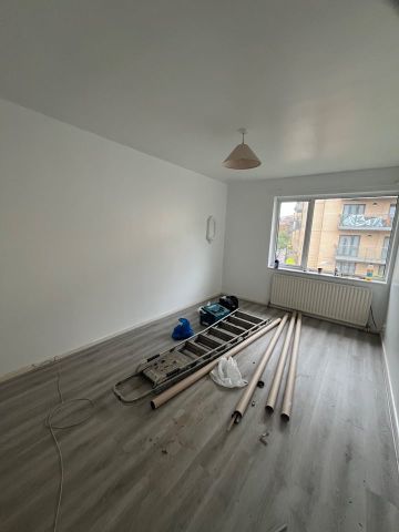 4 Bed Semi-Detached House, Clarence Crescent, SW4 - Photo 4