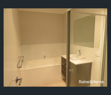 Modern Spacious Duplex - Photo 3