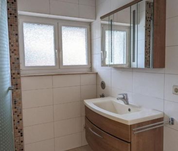 Geräumige 2-Zimmer-Wohnung mit Einbauküche in Wandsbek - Foto 1