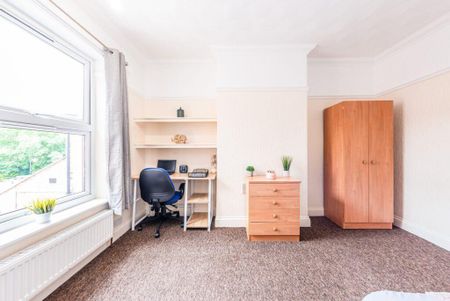 4 bedroom terraced house to rent - Photo 4