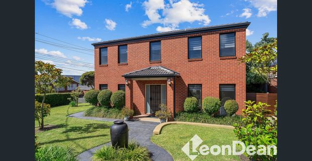 Beautiful Two Storey Brick Veneer Home - Photo 1
