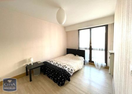 Location Appartement 2 pièces 45m² ST ETIENNE 42000 - Photo 2
