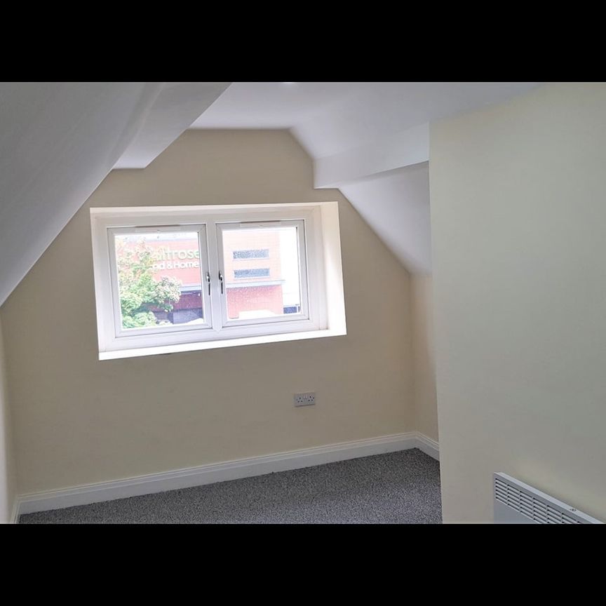 1 Bed Flat, Monk Bridge Road, LS6 - Photo 1