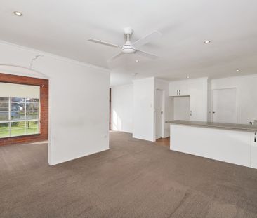 Modern 2-Bedroom Unit in Central Wagga! - Photo 1