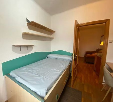 Carrer de Rius i Carrió, L'Hospitalet de Llobregat, Catalonia 08904 - Photo 5