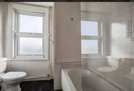 1 Bed Flat, Penge Road, SE20 - Photo 4