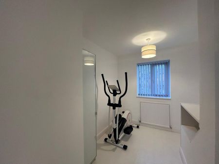 3 bedroom terraced house to rent - Photo 3