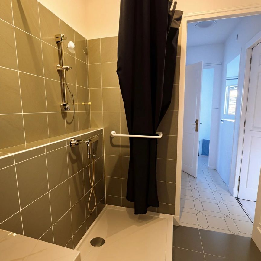 Location Appartement 3 pièces 57m² CANNES 06400 - Photo 1