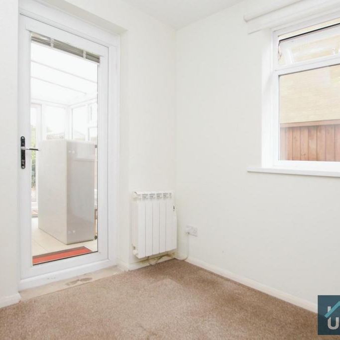 1 bedroom semi-detached bungalow to rent - Photo 1