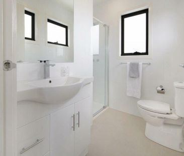 Register to Inspect // Luxurious Living in the Heart of Yarraville - Photo 6