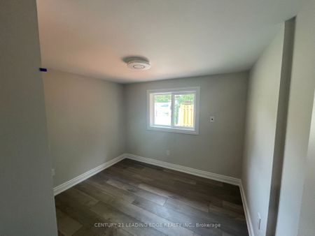 Detached Home For Lease | S8142552 - Photo 2