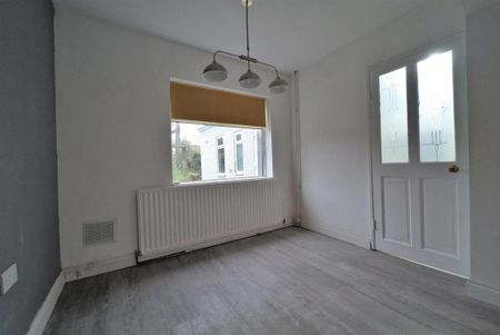 2 bedroom semi-detached house to rent - Photo 3
