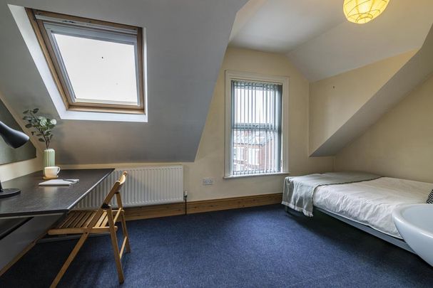 6 bedroom house to rent - Photo 1
