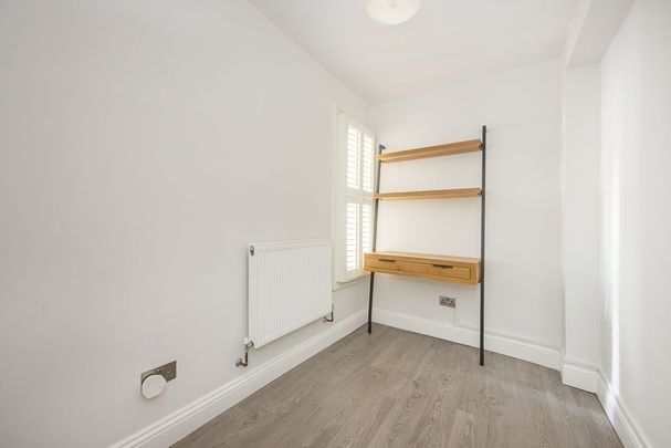 3 bedroom flat to rent - Photo 1